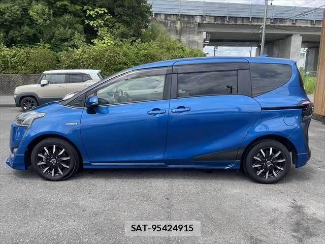 Toyota SIENTA 2015-10 8438397-20