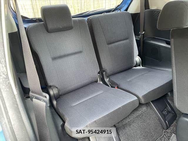 Toyota SIENTA 2015-10 8438397-8