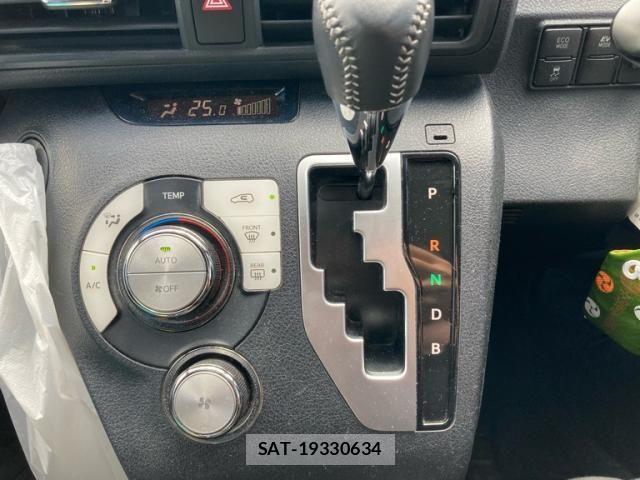 Toyota SIENTA 2020-11 8438895-12