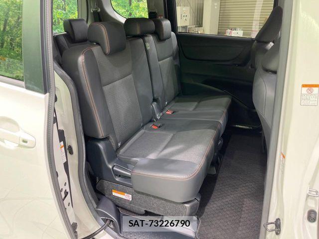 Toyota SIENTA 2018-06 8438894-8