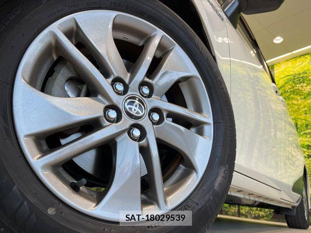 Toyota SIENTA 2016-07 8438897-12