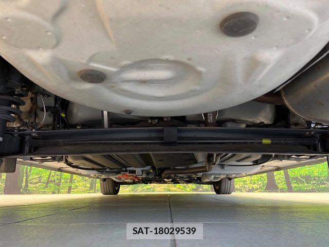 Toyota SIENTA 2016-07 8438897-18