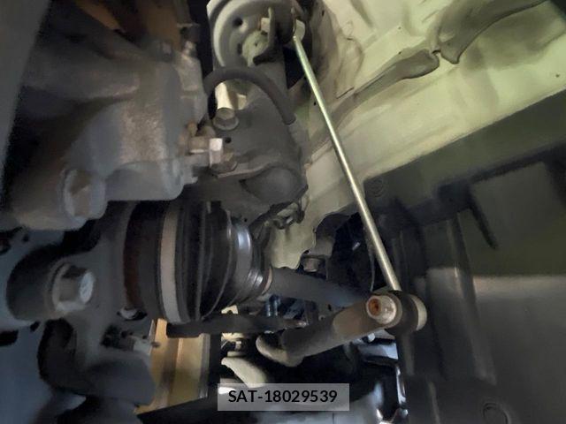 Toyota SIENTA 2016-07 8438897-19