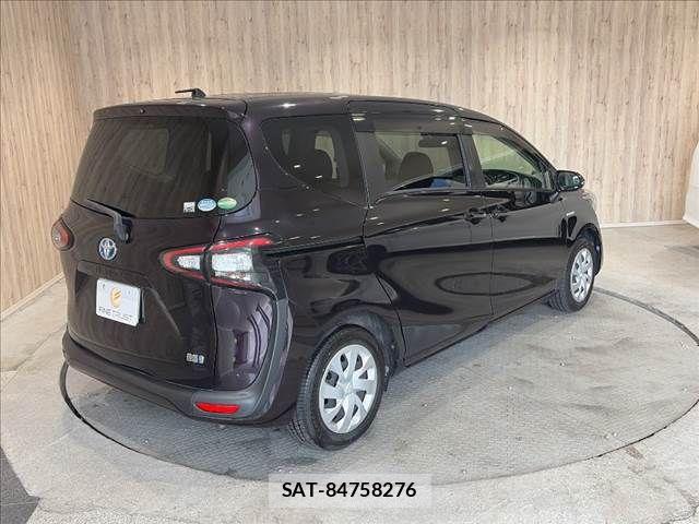 Toyota SIENTA 2018-03 8438898-19
