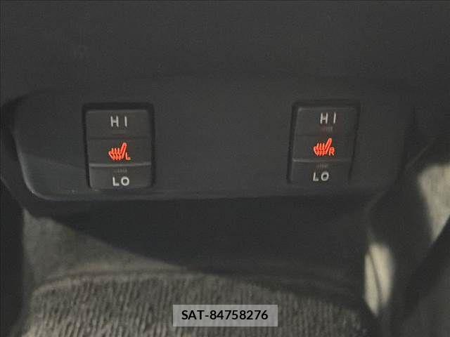 Toyota SIENTA 2018-03 8438898-7