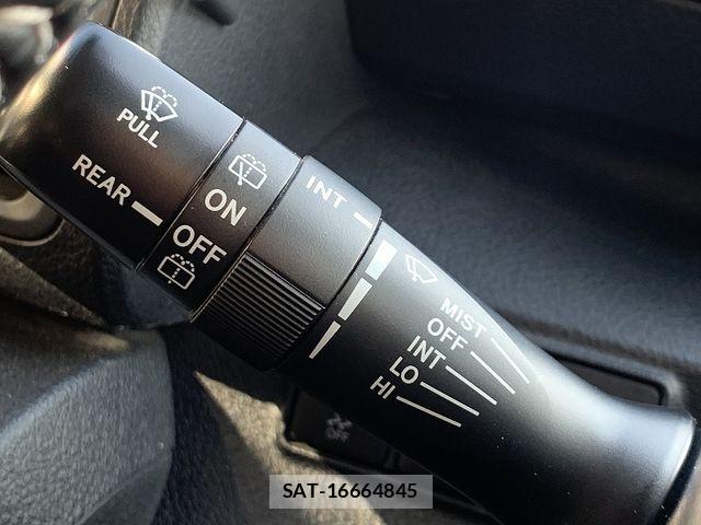 Toyota SIENTA 2020-03 8438893-24