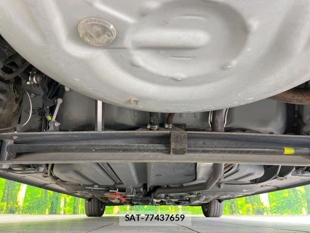 Toyota SIENTA 2018-04 8438354-18