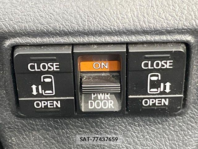 Toyota SIENTA 2018-04 8438354-5