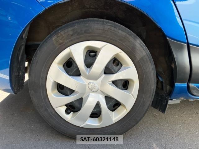 Toyota SIENTA 2016-07 8438899-4