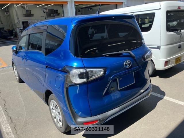 Toyota SIENTA 2016-07 8438899-8