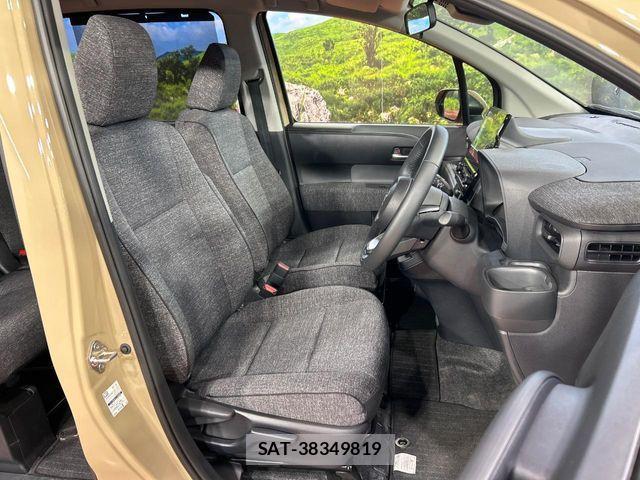 Toyota SIENTA 2025-09 8458426-7