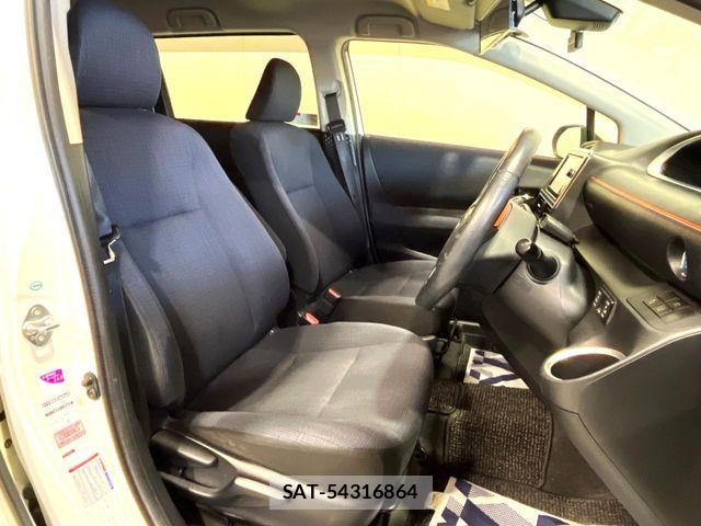 Toyota SIENTA 2016-02 8458431-9
