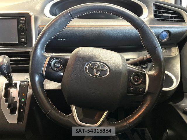 Toyota SIENTA 2016-02 8458431-14