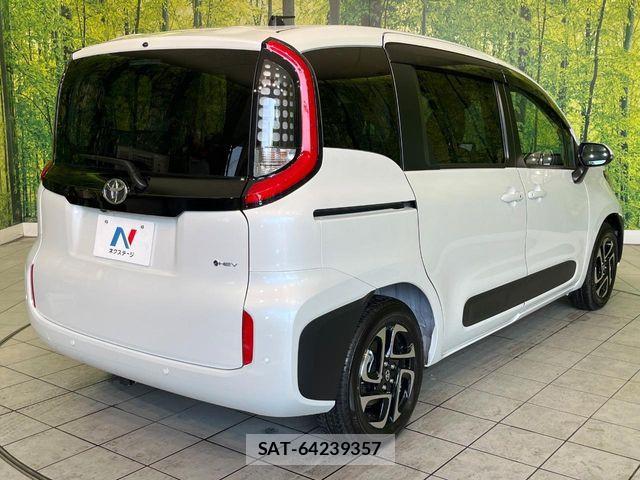 Toyota SIENTA 2026-06 8458423-17