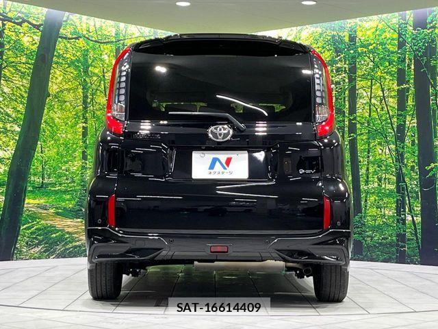 Toyota SIENTA 2024-06 8458422-16