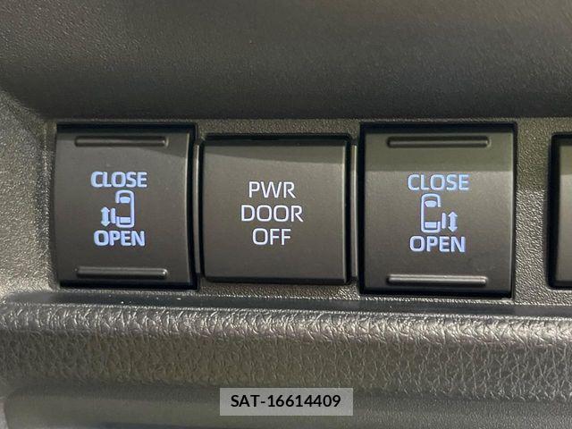 Toyota SIENTA 2024-06 8458422-2