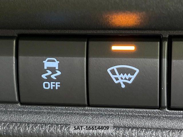 Toyota SIENTA 2024-06 8458422-7
