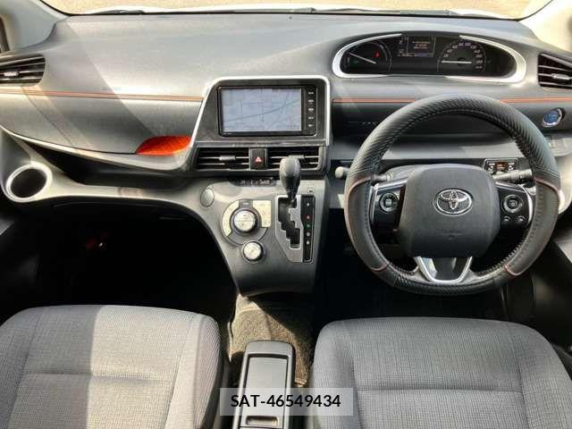 Toyota SIENTA 2015-11 8458429-11