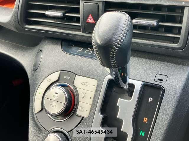Toyota SIENTA 2015-11 8458429-6