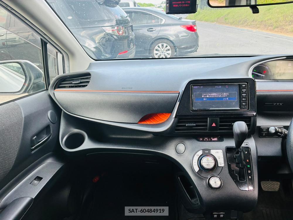 Toyota SIENTA 2020-07 8079879-16