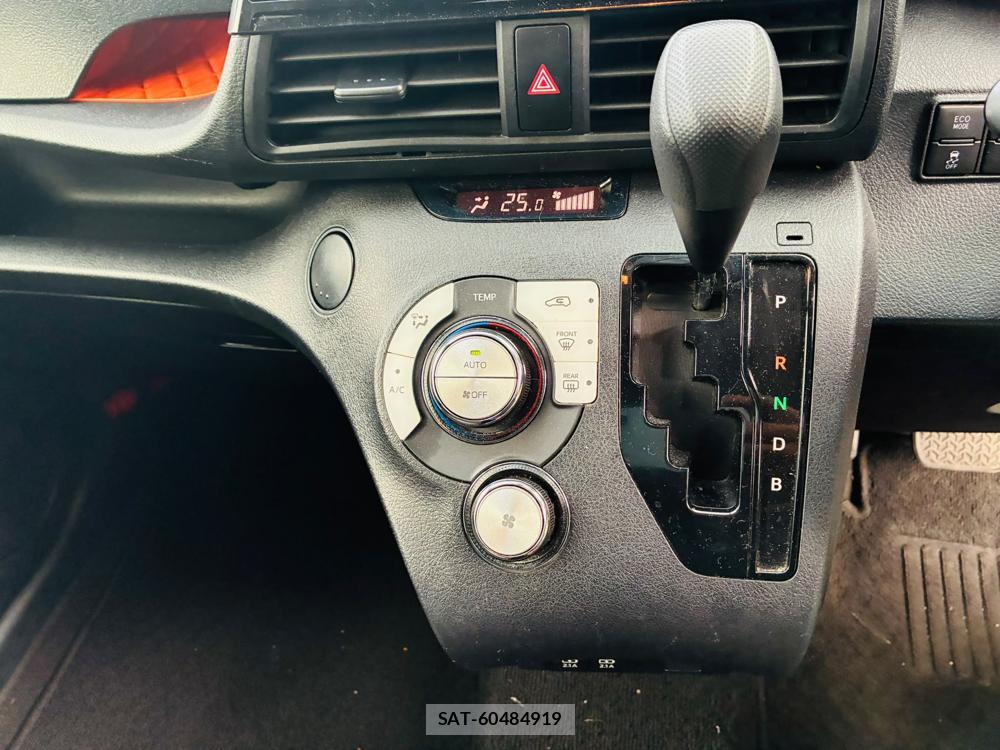 Toyota SIENTA 2020-07 8079879-18