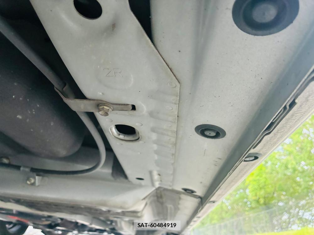 Toyota SIENTA 2020-07 8079879-36