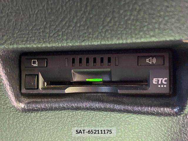 Toyota SIENTA 2018-10 8527381-6