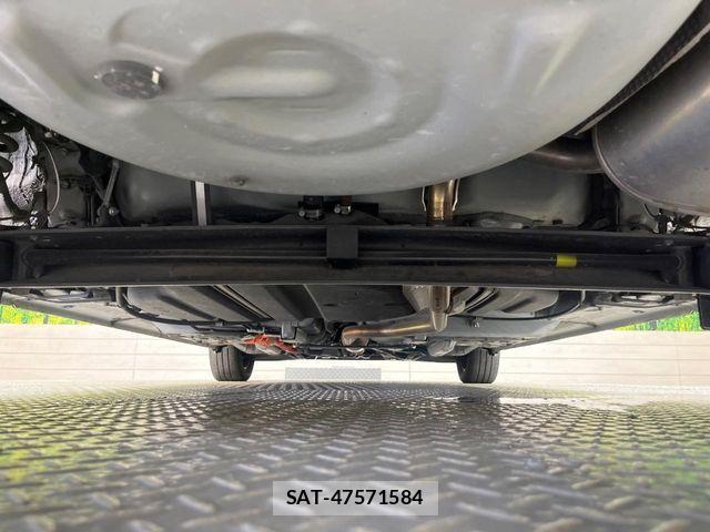 Toyota SIENTA 2020-03 8527382-18