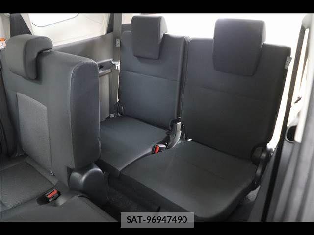 Toyota SIENTA 2024-08 8527378-12