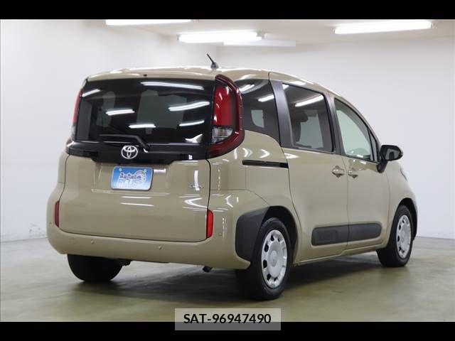 Toyota SIENTA 2024-08 8527378-18
