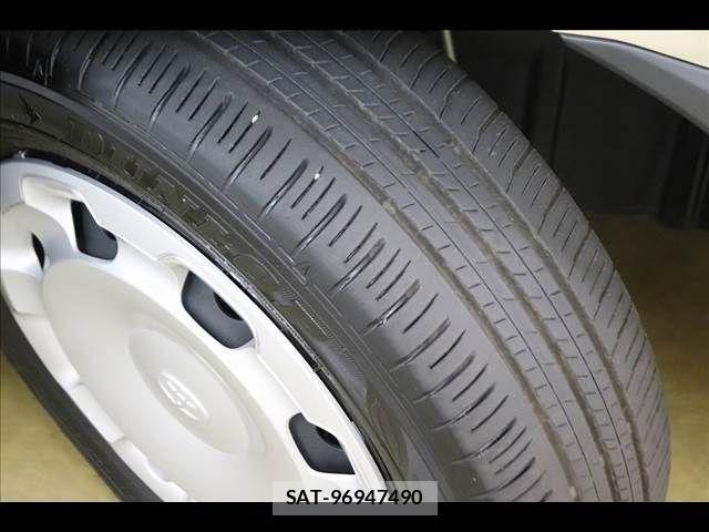 Toyota SIENTA 2024-08 8527378-23