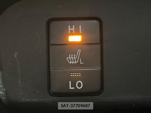 Toyota SIENTA 2015-11 8527385-5