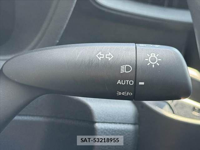 Toyota SIENTA 2022-09 8563546-24