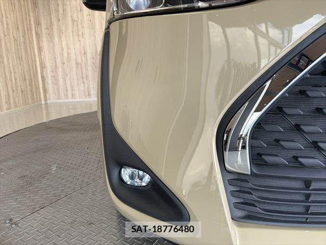 Toyota SIENTA 2019-09 8563549-21