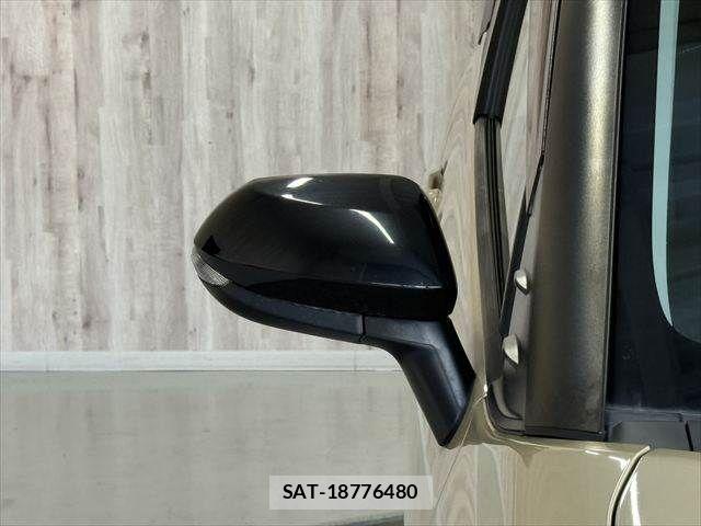 Toyota SIENTA 2019-09 8563549-24