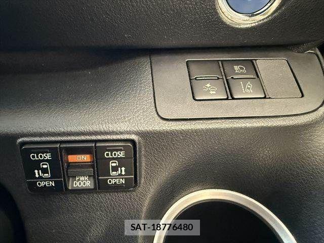 Toyota SIENTA 2019-09 8563549-5