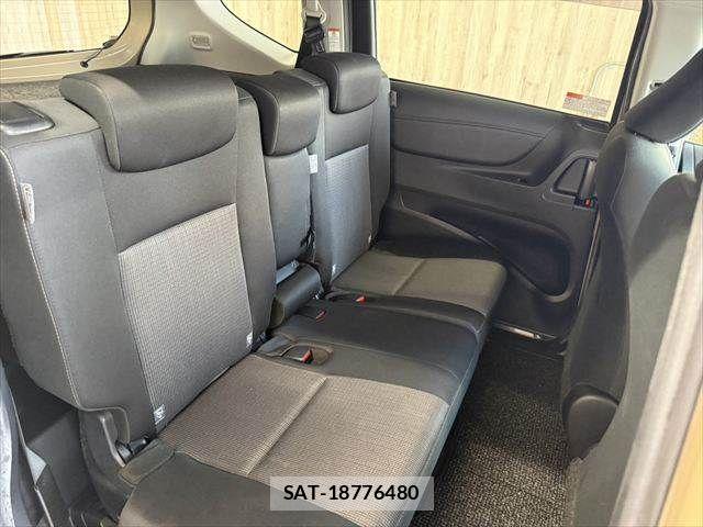 Toyota SIENTA 2019-09 8563549-7