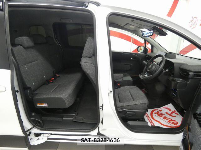 Toyota SIENTA 2026-01 8563544-11