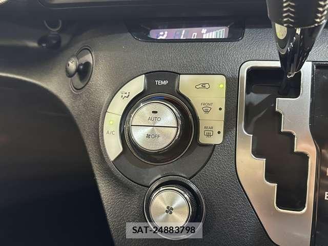Toyota SIENTA 2015-09 8563548-23