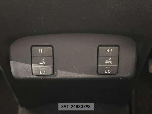 Toyota SIENTA 2015-09 8563548-24