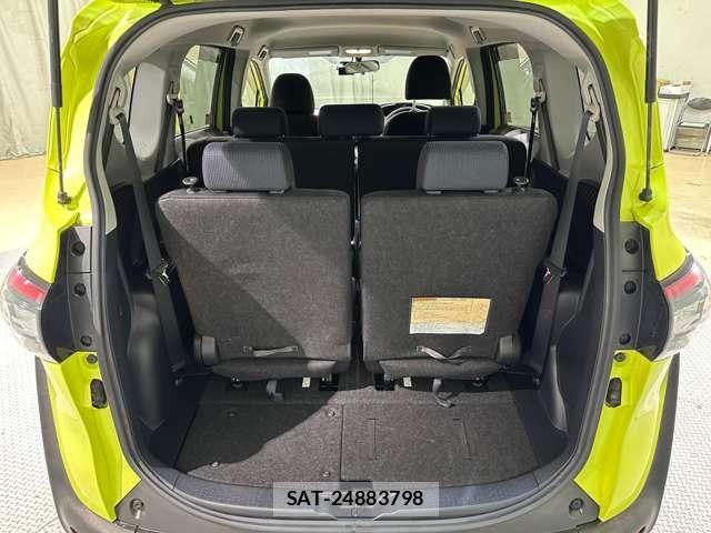 Toyota SIENTA 2015-09 8563548-28