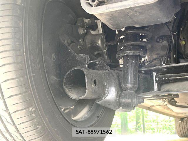 Toyota SIENTA 2019-01 8563547-19