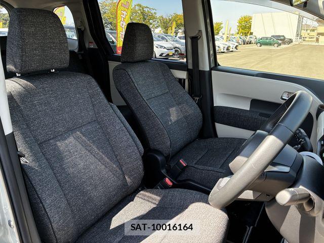 Toyota SIENTA 2023-10 8563545-13