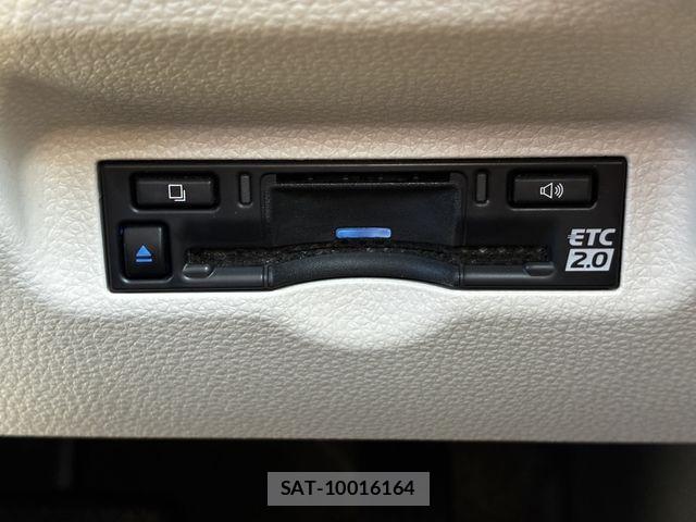 Toyota SIENTA 2023-10 8563545-21