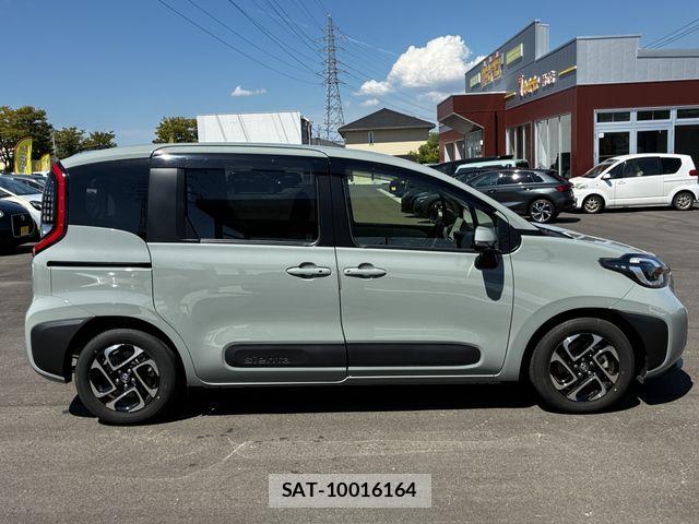 Toyota SIENTA 2023-10 8563545-6