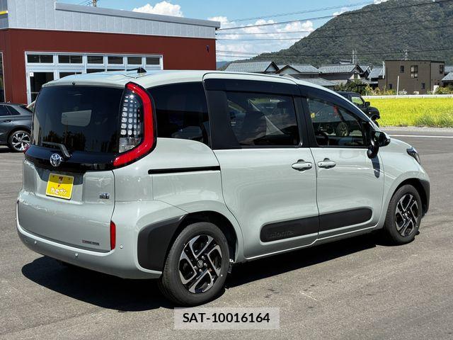 Toyota SIENTA 2023-10 8563545-7
