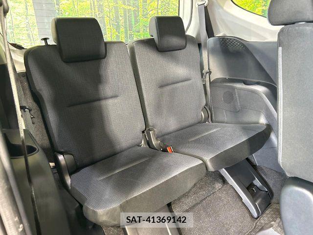 Toyota SIENTA 2017-06 8628903-9