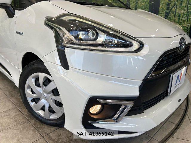 Toyota SIENTA 2017-06 8628903-12