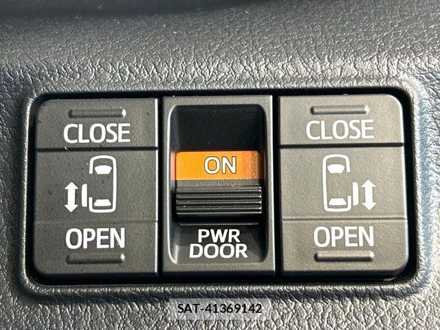 Toyota SIENTA 2017-06 8628903-5