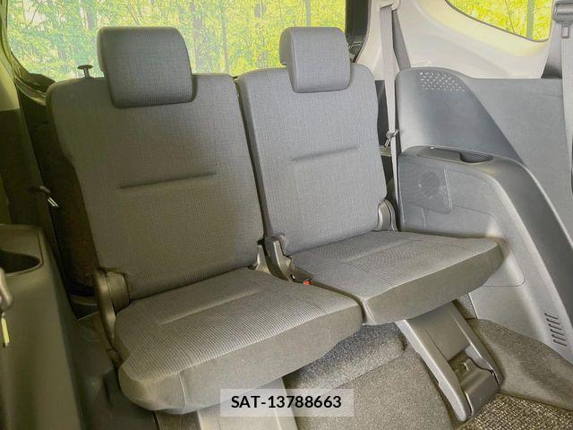 Toyota SIENTA 2017-08 8628906-9